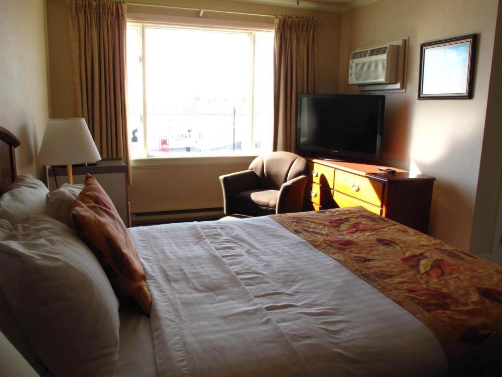 Brigantine Inn Lunenburg Exterior foto